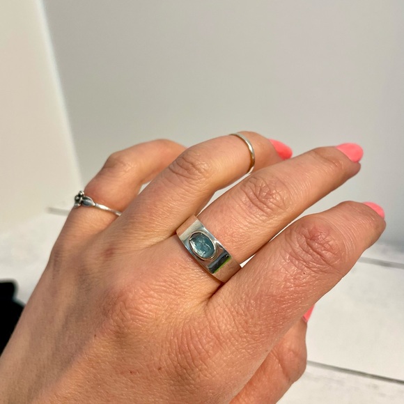 Hand-cut Aquamarine & hand-made Sterling Silver Ring size 8.25 - Picture 9 of 10